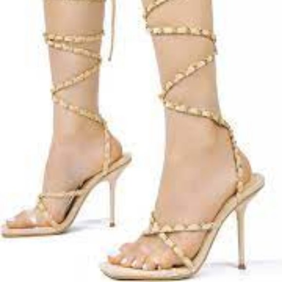 NWT CAPE ROBBIN HANI OFF-WHITE LACE UP HEELS 5.5 - Picture 2 of 14